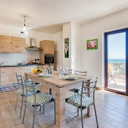 Badolato Apartments *